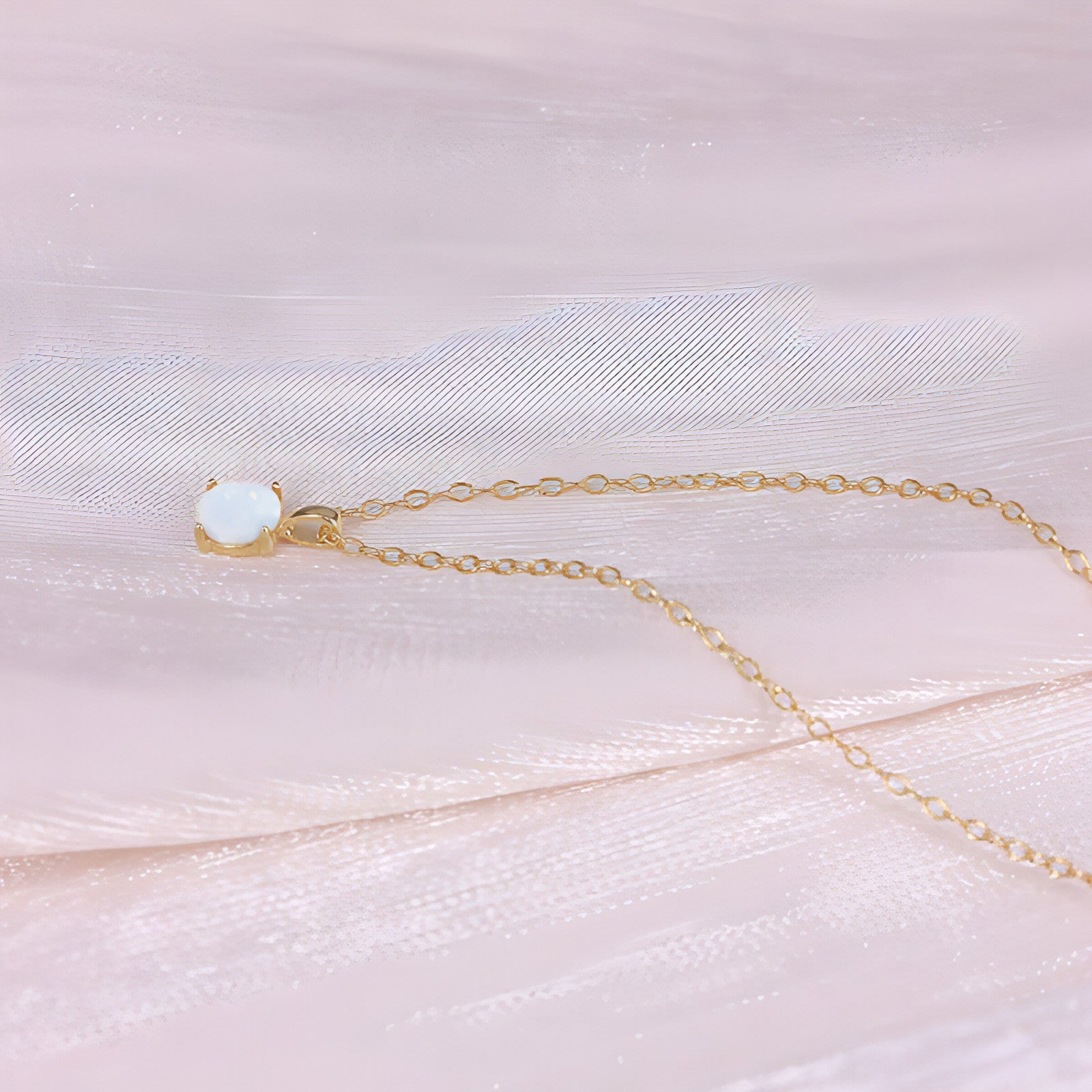LuxeJewels™ – Aurora Opal Light Necklace