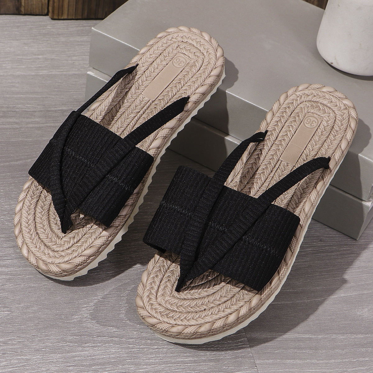 Women's  Beach Vacation Sandals Fashion Toe-Strap Flip-Flops Slipper