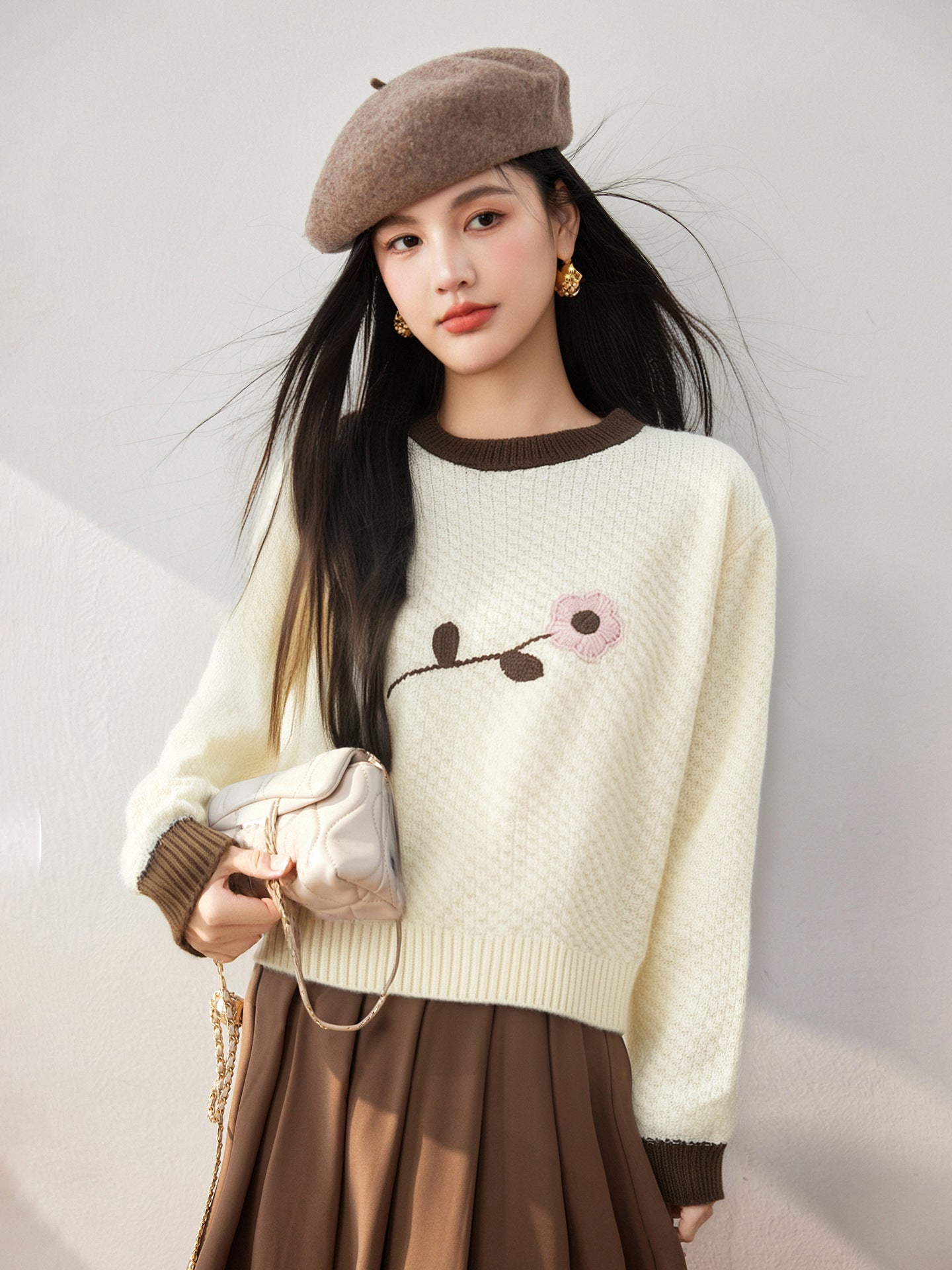 Cozy Short Knit Sweater for Women, Casual Style, Solid Color, Crew Neck, Long Sleeve, Autumn/Winter Innerwear, Loose Fit