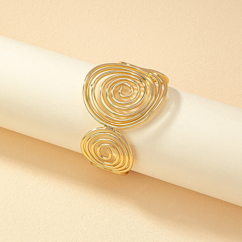 New metal design high-end adjustable bracelet European and American retro personality geometric niche bracelet