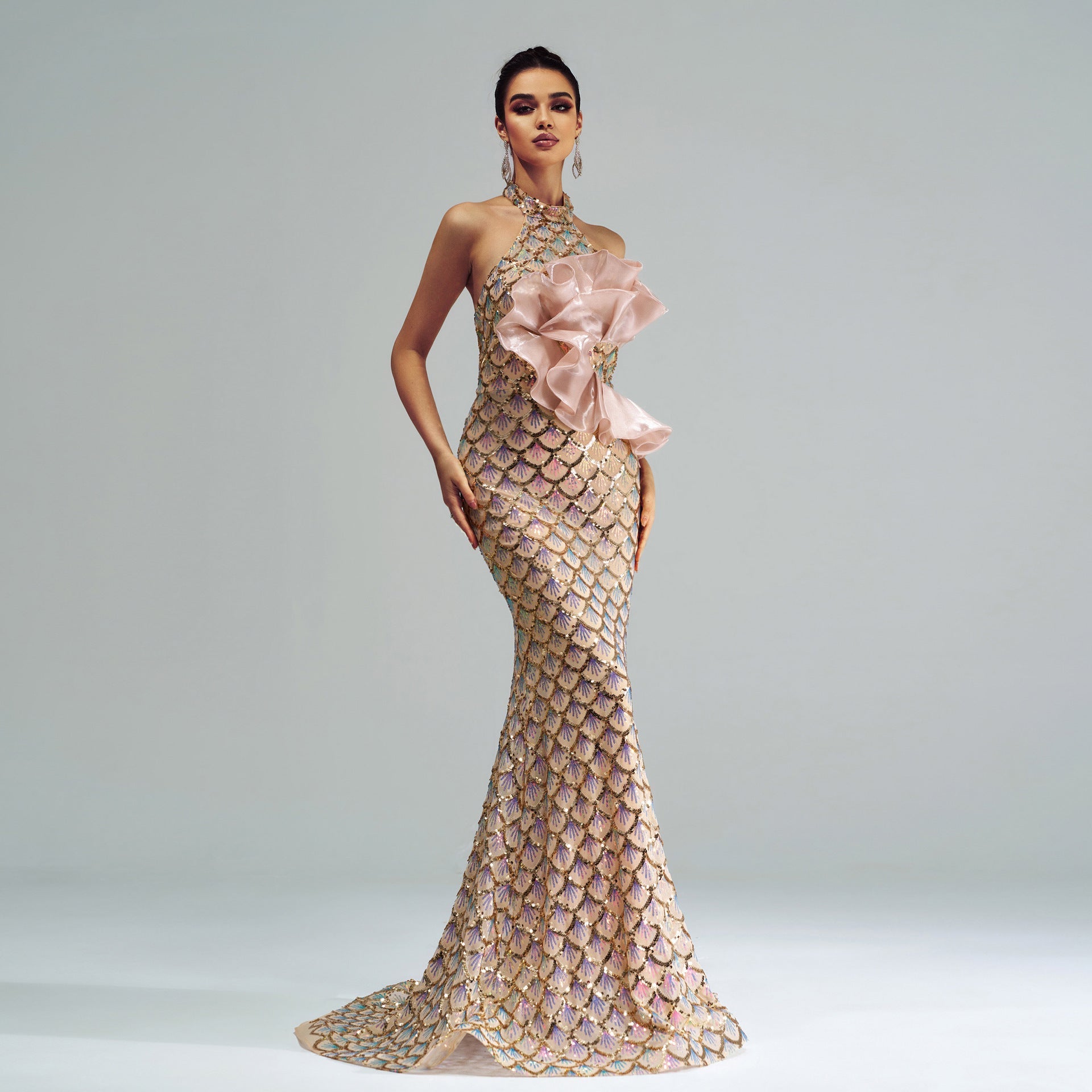“Champagne Glam” Halter Mermaid Dress – Luxury for Elite Occasions