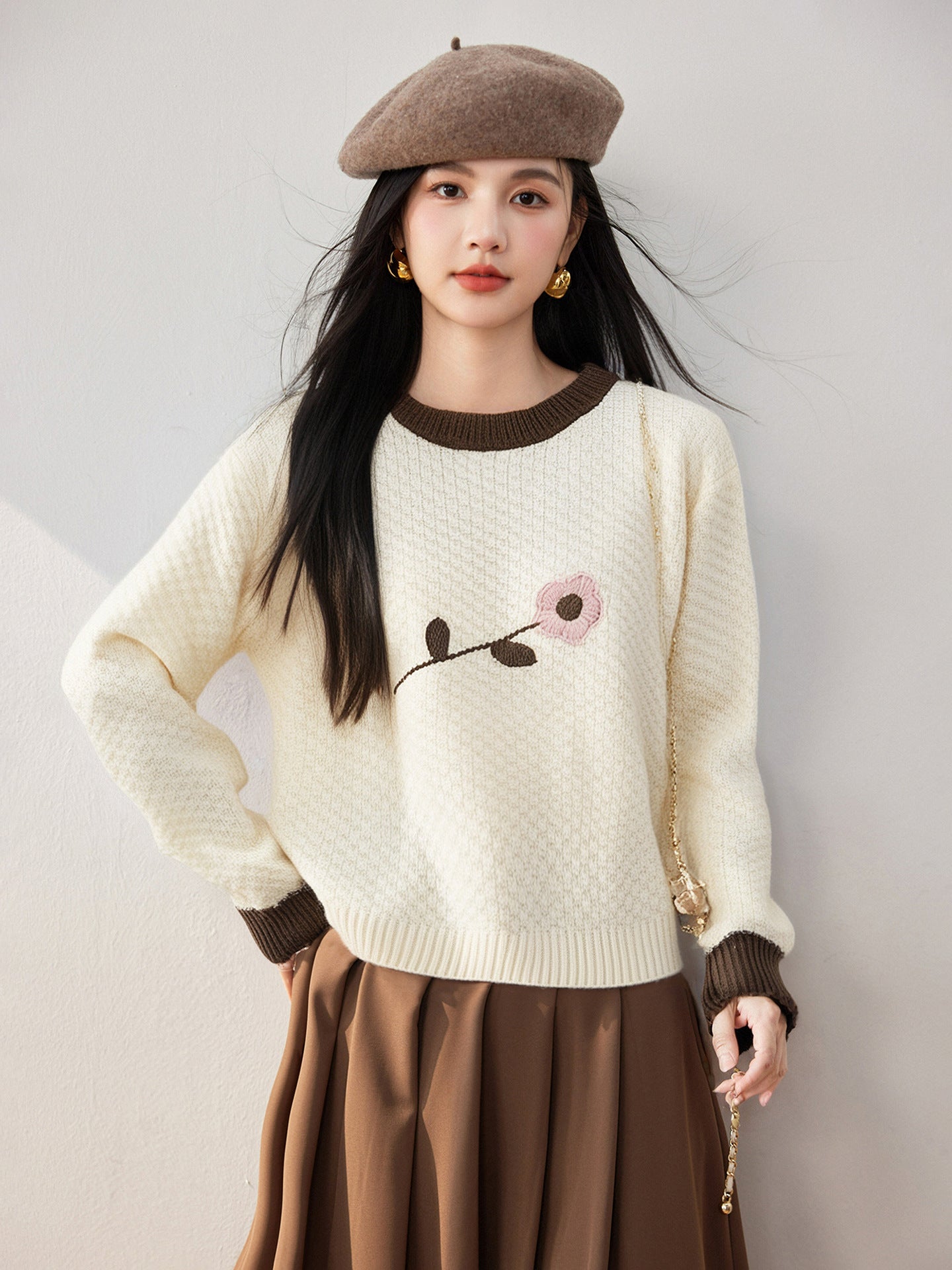 Cozy Short Knit Sweater for Women, Casual Style, Solid Color, Crew Neck, Long Sleeve, Autumn/Winter Innerwear, Loose Fit