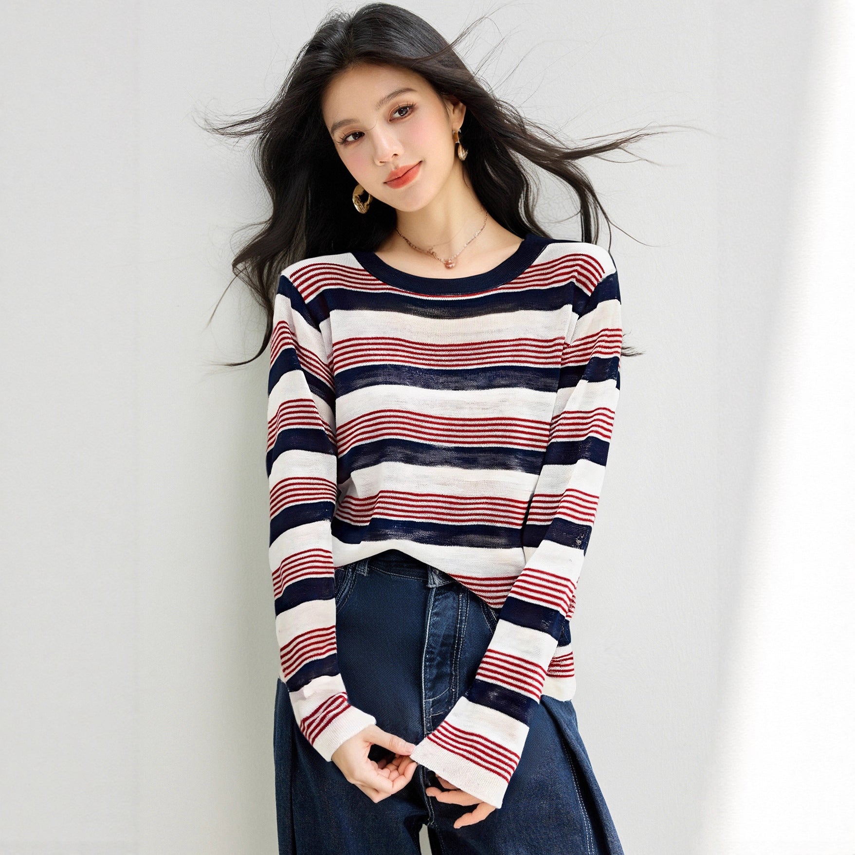 Laid-back Style Striped Long Sleeve Knit Top for WomenSoft Color-blocked Lightweight Sweater