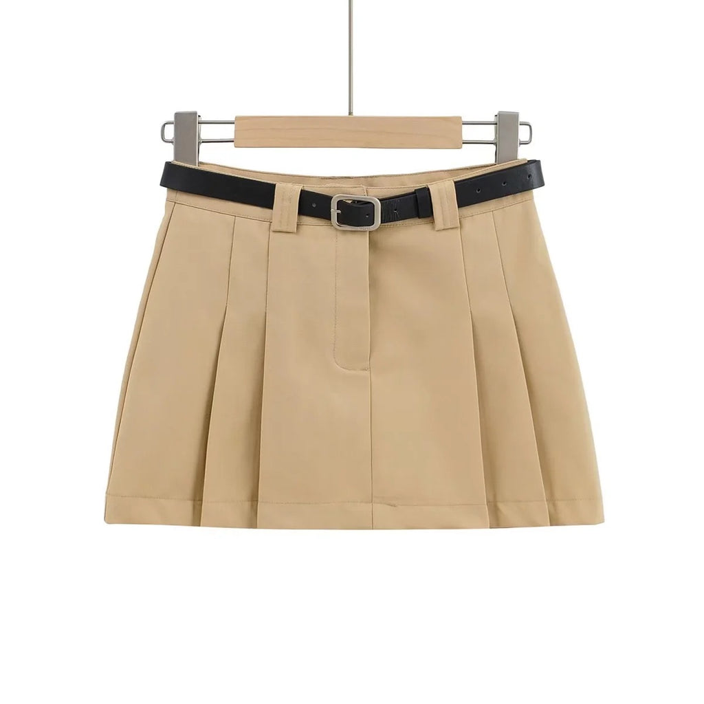 Pleated short skirt for women