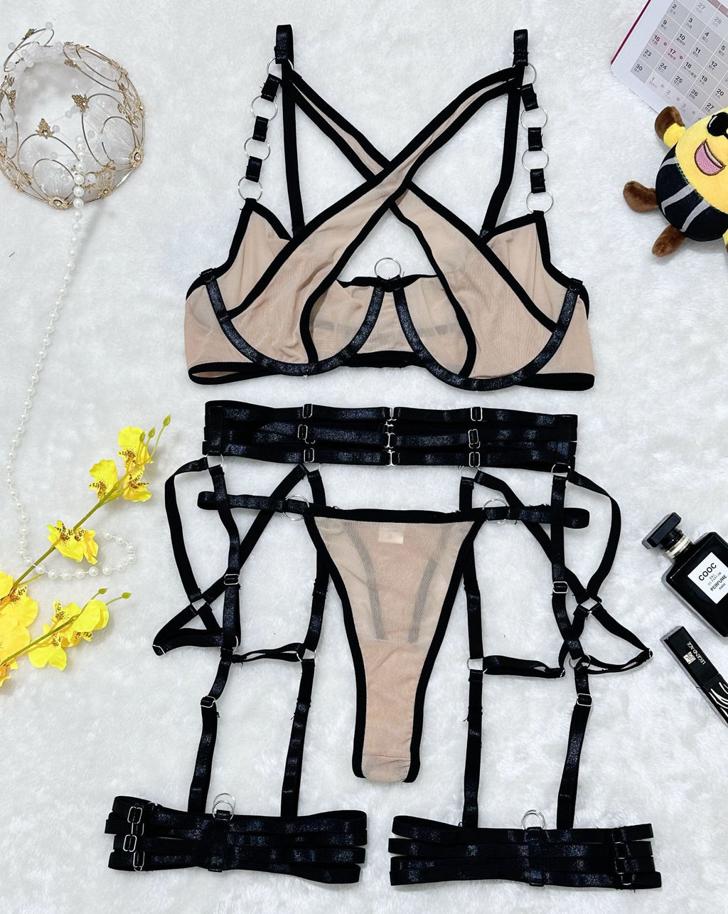 Conjunto de lencería sexy con escote de tiras cruzadas y aro de acero Pure Desire para mujer