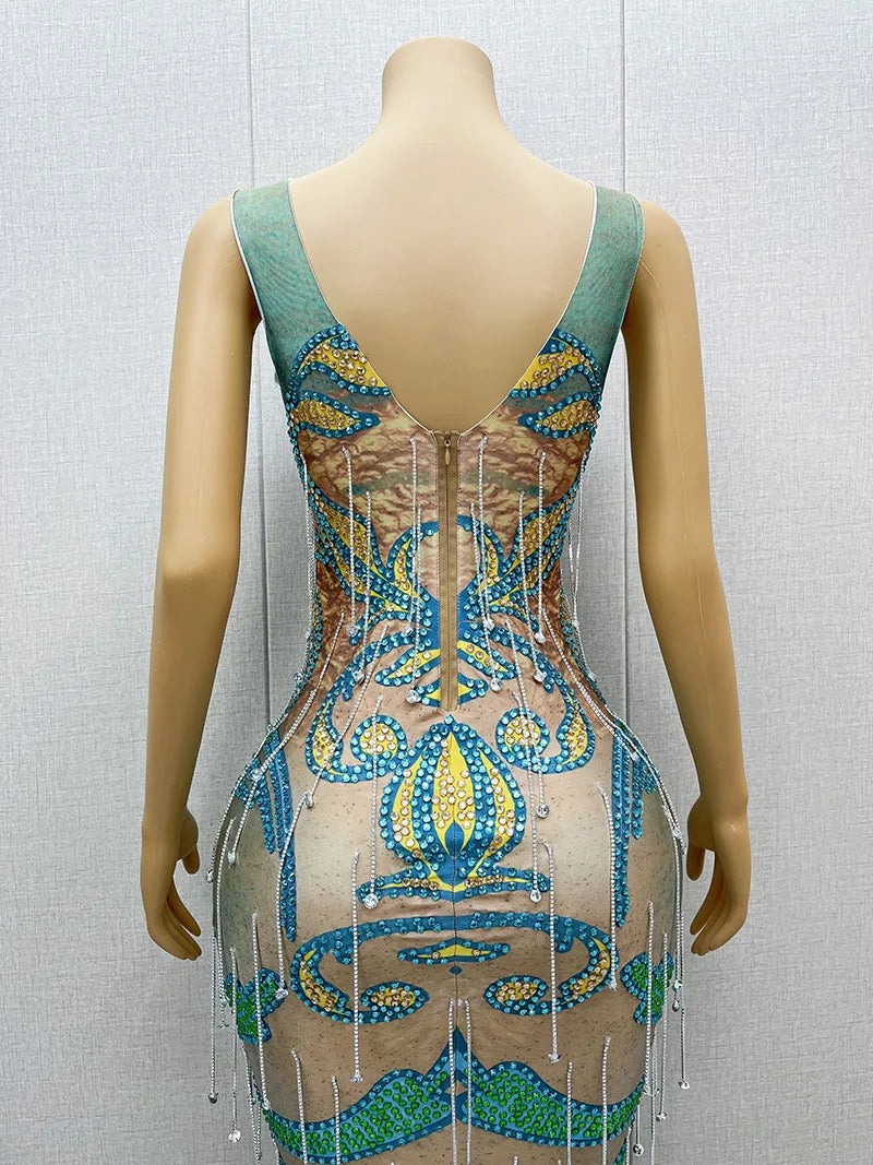 Robe 2025 bleu-vert blanc, style tempérament, décolleté plongeant en V et fente arrière, idéale pour les bars, les boîtes de nuit, les spectacles de danse et les soirées de dédicaces. 