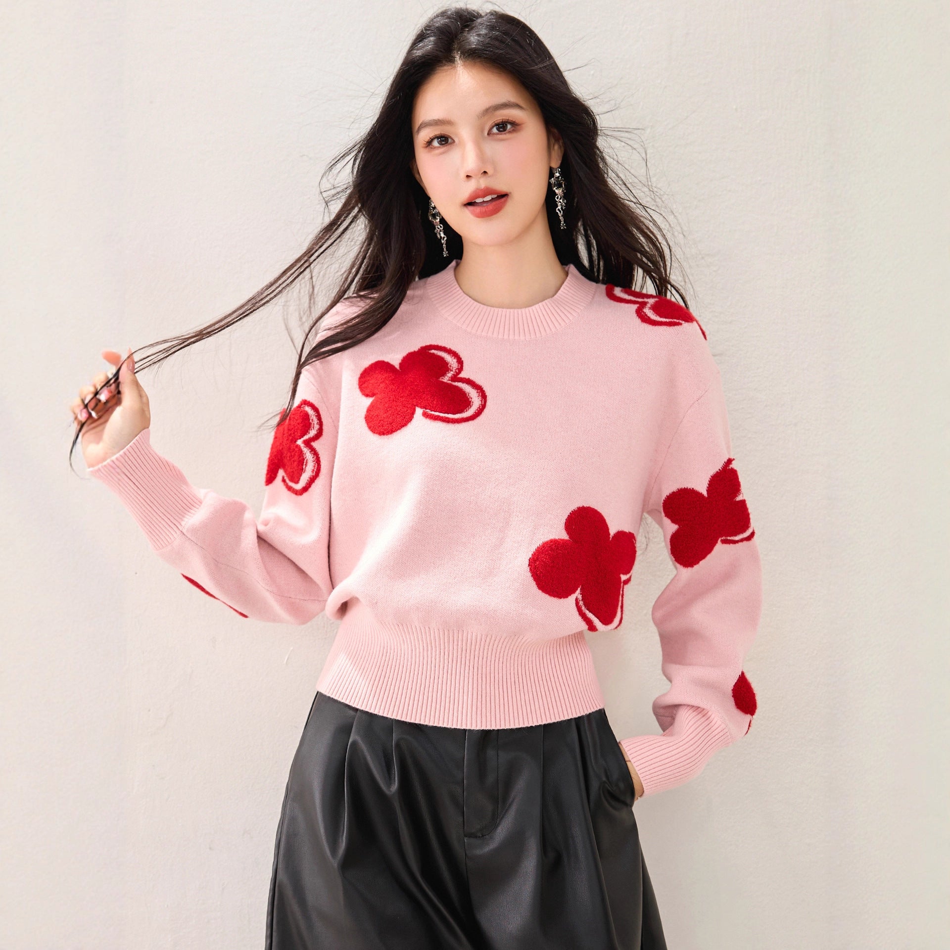 Fashion Color-Blocking Tweed Floral Jacquard Round Neck Knit Top, Stylish and Slim-Fitting Casual Wear