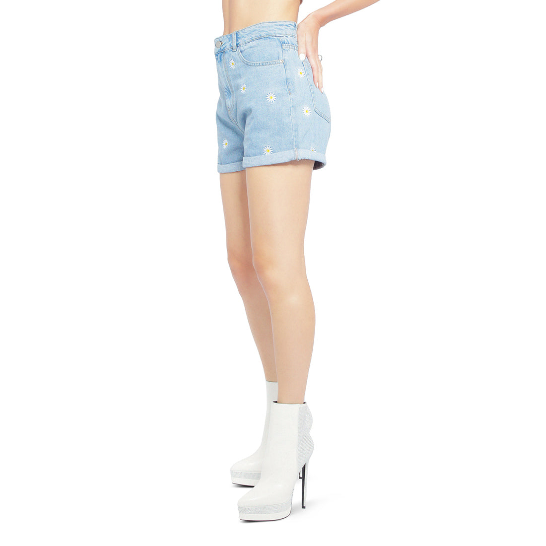 Casual Floral Embroidery Denim Shorts