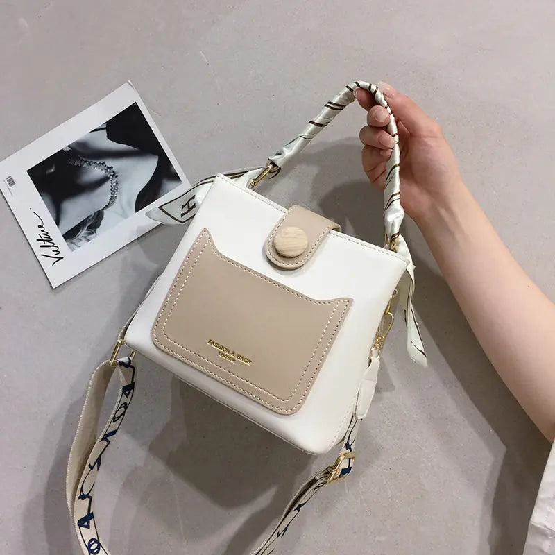 Trendy Small Messenger Bag for Women in Mixed Colors