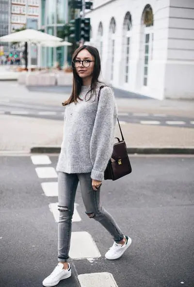 Loose-Fit Round Neck Knit Sweater for Women