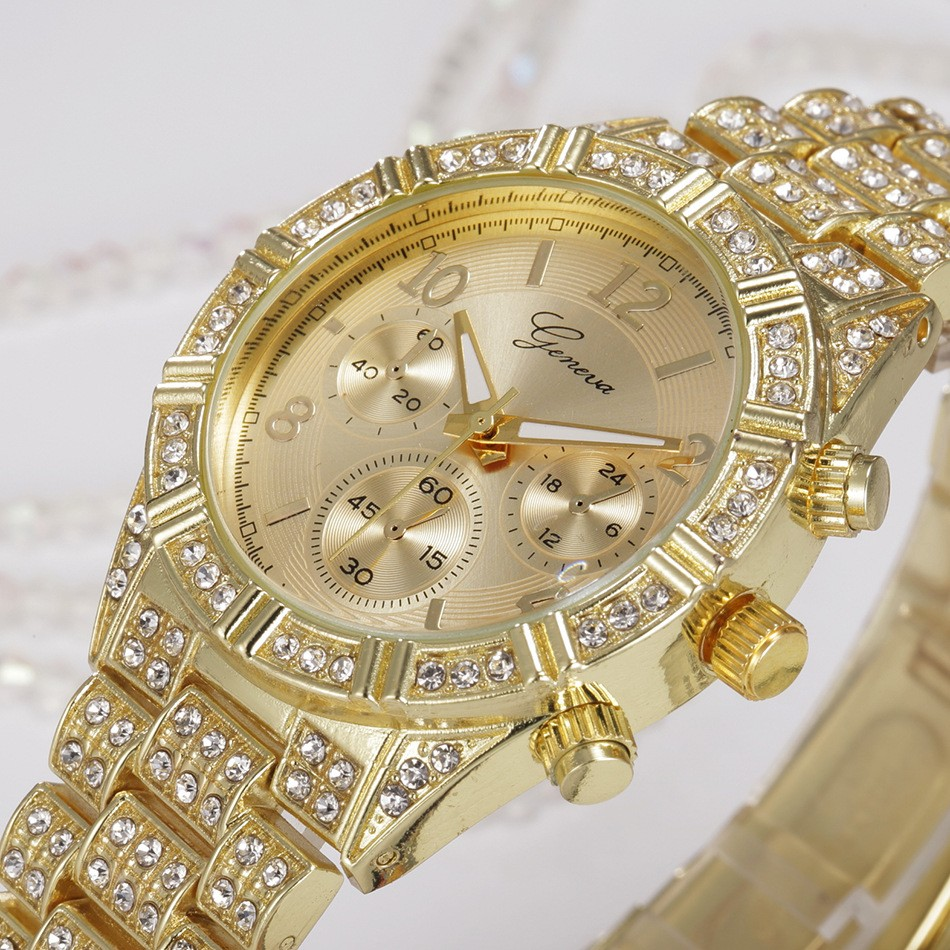 LunaGeneva™ – Rose Gold Crystal Iced-Out Quartz Watch Women