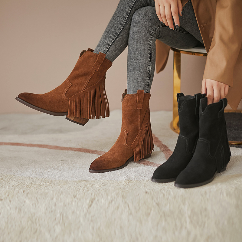 Thick Heel Pointed Tassel Boots – Vintage Power Meets Modern Grace