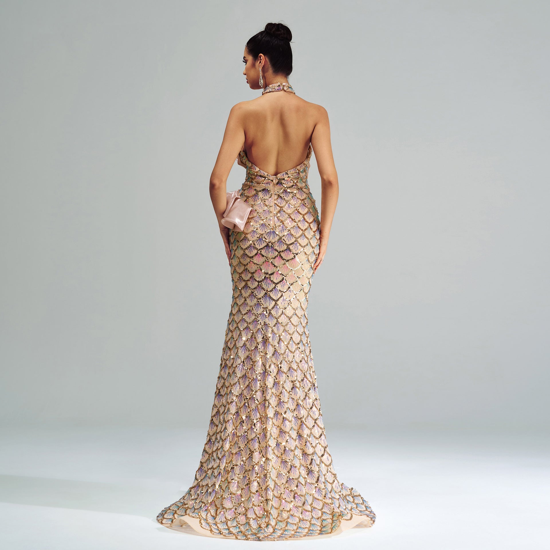 “Champagne Glam” Halter Mermaid Dress – Luxury for Elite Occasions
