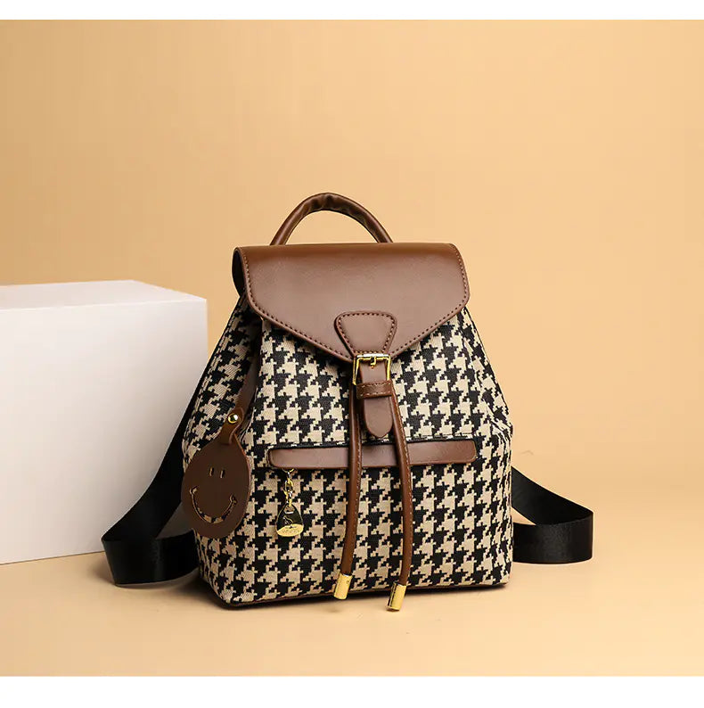 Retro Contrast Color Handbag for Fashionable Travel