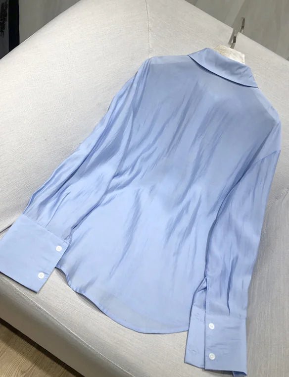 Off-Shoulder Shirt with Exposed Collarbone Design